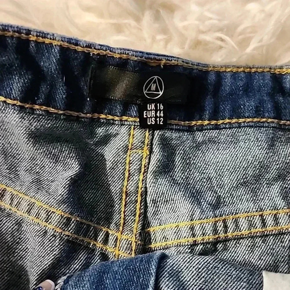 Miss Guided Denim Skirt - Picture 2 of 4